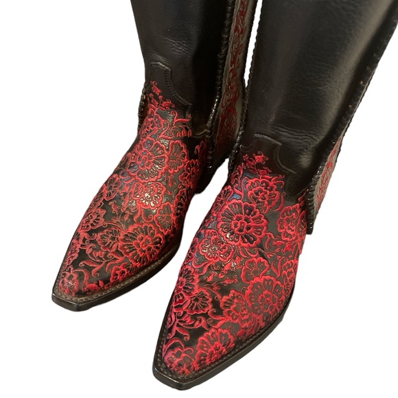 NWOB - Black Embroidered Cowboy Boots - woman’s size 8 - Picture 3 of 7